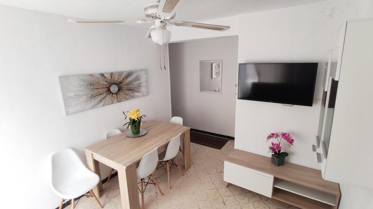 Sunny Apartment Near The Beach 산타 폴라 외부 사진