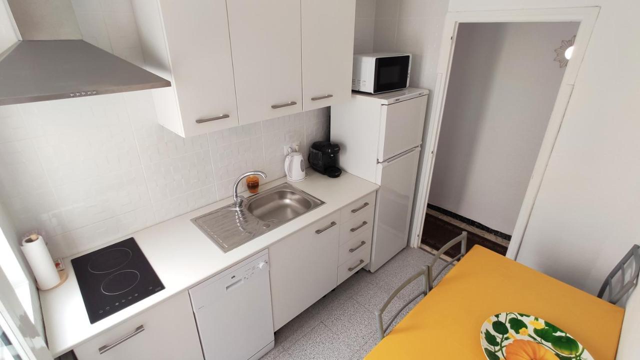 Sunny Apartment Near The Beach 산타 폴라 외부 사진